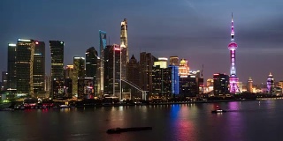 T/L WS HA ZO Shanghai Skyline, Day to Night Transition /上海，中国