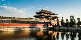 中国北京，紫禁城城楼上的浮云