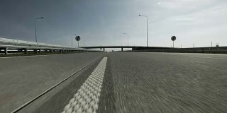 POV在高速公路上行驶。过桥和路牌