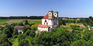 巴伐利亚州伯格豪森附近的马里恩伯格朝圣教堂