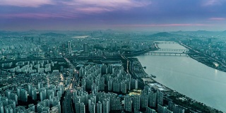 韩国首尔市的暮色和鸟瞰图