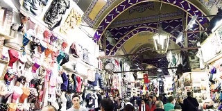 土耳其伊斯坦布尔大巴扎市场的人群