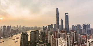 T/L PAN Elevated View of Shanghai Skyline /上海，中国