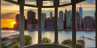 日落纽约城市景观时间流逝窗口全景城市景观曼哈顿