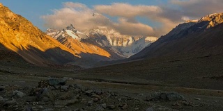 中国西藏珠穆朗玛峰大本营珠穆朗玛峰移动云场景4K延时