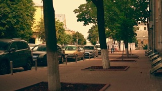 夏日美丽的街道视频素材模板下载