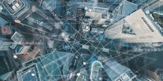 鸟瞰新加坡现代城市及通讯网络，智慧城市。物联网。信息通信网络。传感器网络。智能电网。概念抽象。