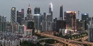 T/L WS TU高角度视角的广州Skylinek，从黄昏到夜晚/中国广东