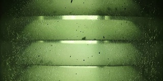 绿光碎裂的玻璃灯和飞舞的蚂蚁