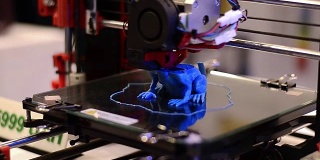 3D打印机打印塑料零件