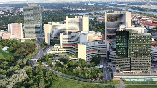 维也纳商业中心高层现代建筑鸟瞰图视频素材模板下载