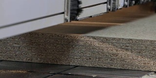 刨花板裁切制版机，刨花板裁切工艺，自动化生产线，木工机械