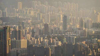 阳光明媚的拥挤城市，香港。视频素材模板下载
