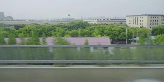 经过景观亚洲子弹头列车高铁运输旅行绿化