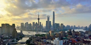 4K:中国上午上海城市景观鸟瞰图