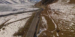 雪山，独库公路，新疆，中国