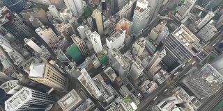 无人机俯瞰中环的香港摩天大楼