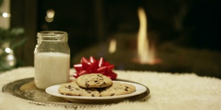 给圣诞老人的圣诞牛奶和巧克力饼干