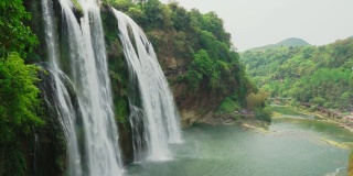 黄果树瀑布在贵州