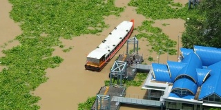 湄南河的客船运输