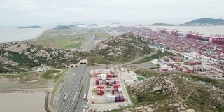 港口商贸城一座跨海大桥，鸟瞰图