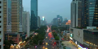 黄昏时分照明深圳市区交通街道航拍全景4k中国