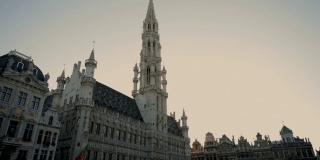 比利时布鲁塞尔的大广场和市政厅