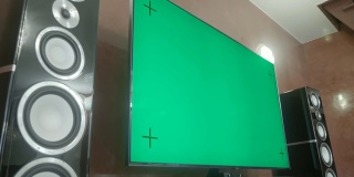 家庭影院和绿屏将视频插入电视屏幕