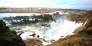 冰岛的金色瀑布和赫维塔河峡谷