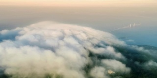 鸟瞰图的雾