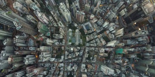 中国维多利亚港航拍香港市中心上空