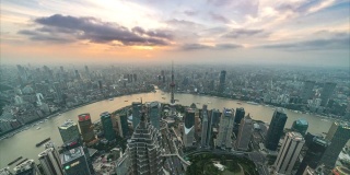 (白天到晚上)4K时间推移的上海城市天际线和城市景观
