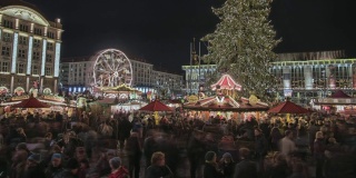 德累斯顿4K历史悠久的德国圣诞市场Striezelmarkt