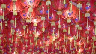 中国灯笼，庆祝中国新年，中国红灯笼，庆祝春节视频素材模板下载