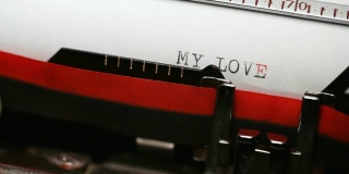 我喜欢用旧打字机打字