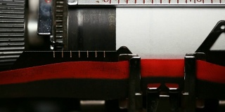 爱情故事-用复古风格的打字机打字