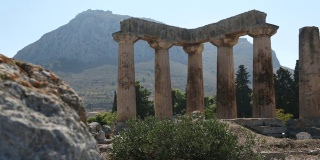 科林斯神庙考古遗址的阿波罗跟踪