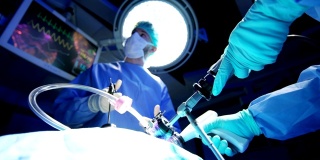 腹腔镜手术训练手术在医院监视器上传送
