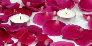 浪漫的玫瑰花瓣和蜡烛