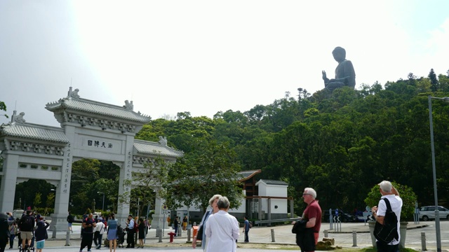 The big Buddha on Nong Ping village in Hong Kong .大佛在香港