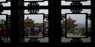 白天时间武汉市名刹内殿慢镜头窗观景4k中国