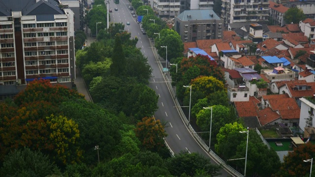 白天时间武汉最著名的寺庙屋顶城市景观交通道路全景4k中国