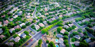在德克萨斯州最受欢迎的奥斯汀市，巨大的郊区社区正在扩张