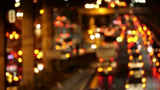 夜间城市的交通散乱。视频素材模板下载