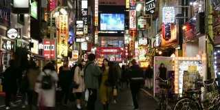 延时:日本东京歌舞伎町新宿的夜生活区