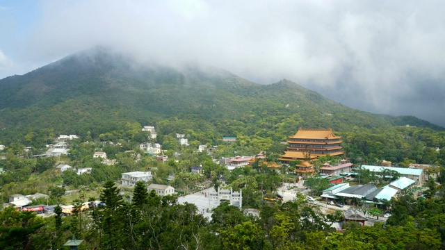 位于香港昂坪村的宝莲寺