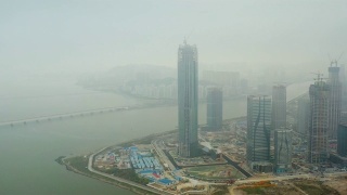 白天珠海城湾建设封锁交通大桥航拍全景4k中国视频素材模板下载