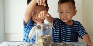 儿童教育观念与钱罐