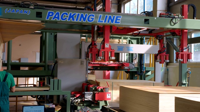 全周期的高科技生产线用于木工工厂生产胶合板、刨花板等木制品