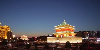 中国西安钟楼夜景的时间流逝。